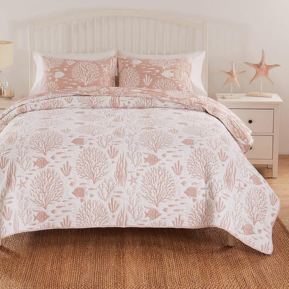 Greenland Home Coastal Paradise Reversible Matelassé Coverlet Set, 2-Piece Twin/XL, Marina Blush