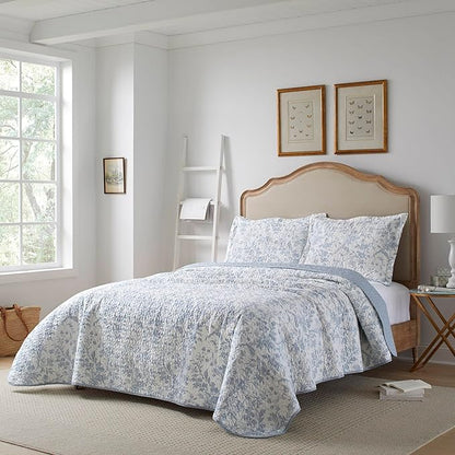 Laura Ashley - Queen Quilt Set, Soft Cotton Bedding with Reversible Design, Medium Weight for Year Round Use, 3 Piece Bed Set with Matching Pillowcases (Amberley Blue)
