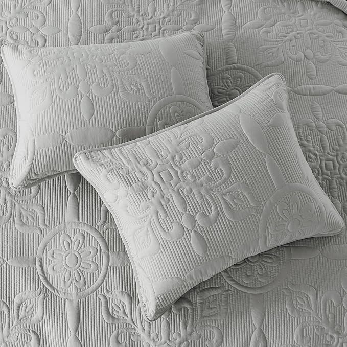 Light Grey Damask Quilt King Size Bedding Sets with 2 Pillow Shams, Boho Bedspread Lightweight Soft Farmhouse Vintage Bohemian Coverlet Retro Jacquard Pattern Bed Cover for All Season, 3 Pieces