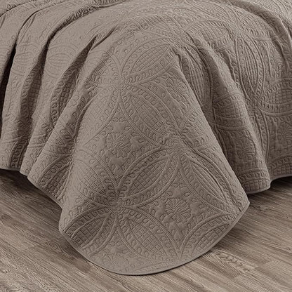 Chezmoi Collection Austin 3-piece Oversized Bedspread Coverlet Set (King, Taupe) | Oversized, Lightweight, Fade Resistant