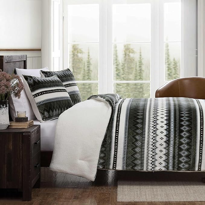 Eddie Bauer - Full/Queen Comforter Set, Reversible Plush Bedding with Matching Shams, Super Soft Luxurious Bedding Set, Oeko-Tex Certified (Shelton Fair Isle Green, Full/Queen)