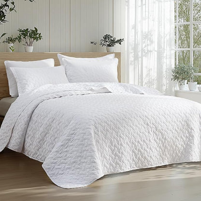 Bedsure Quilts Full Size - Lightweight Bedspreads Full Size with Basket Weave Pattern, Soft Quilt Bedding Set, White Comforter Set Coverlet for All Seasons with 2 Pillow Shams (84" x 90") | Skin-Friendly Soft, All-Season Comfort, Breathable, Lightweigh...