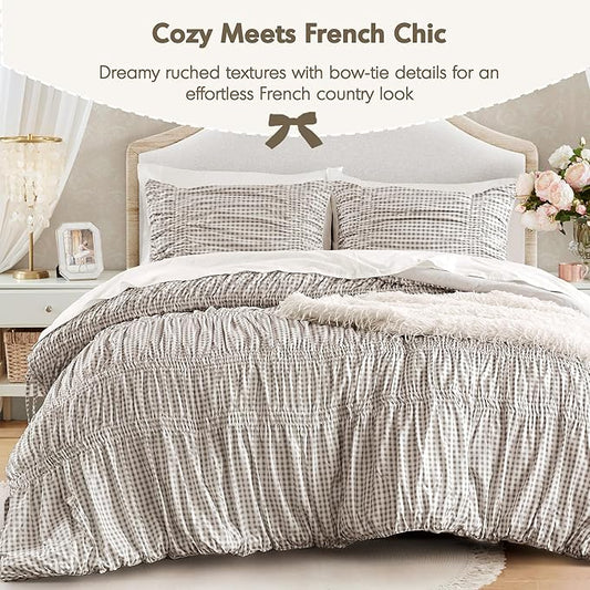 Intelligent Design Ella Queen Comforter Set – Ruched Gingham Shabby Chic Bedding, Bow-Tie Detail, All Season Lightweight 3 Piece Bedding Set, Sham, Full/Queen, Brown