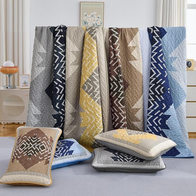 Dintszyayue Bohemian Quilt Set King Size,3 Pieces Aztec Texture Bedding Coverlet Set Brown Boho Bedspread Coverlet Set Geometric Pattern Lightweight Quilt Bedding Set for All Season (Brown,90"x103")
