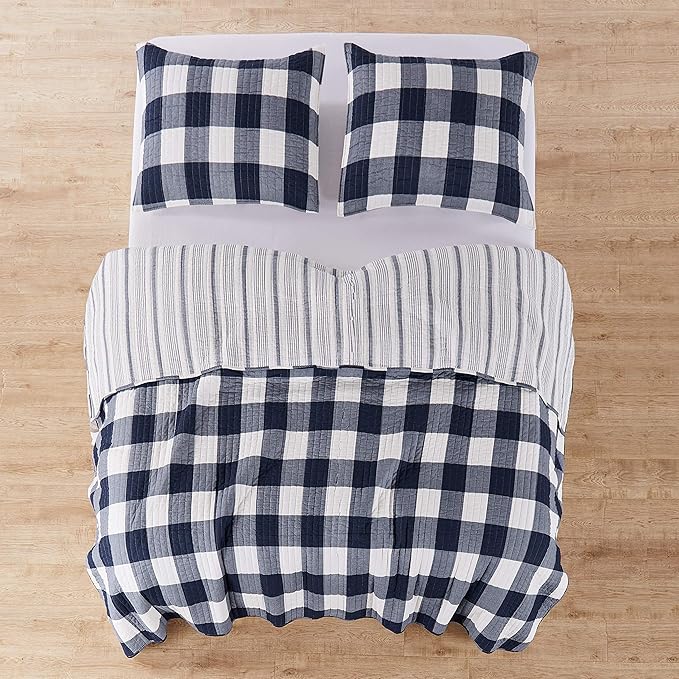 Levtex Home - Camden Quilt Set -Twin/Twin XL Quilt (68 x 86 in.) + One Standard Pillow Sham (26 x 20 in.) - Buffalo Check in Navy and Cream - Reversible Pattern - Cotton