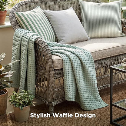 Bedsure Cooling Cotton Waffle Twin XL Blanket - Lightweight Breathable Blanket of Rayon Derived from Bamboo for Hot Sleepers, Luxury Throws for Bed, Couch and Sofa, Mint Green, 66x90 Inches