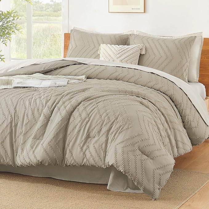 Litanika Wheat Comforter California King Size Set, 3 Pieces Cal King Oversized Chevron Tufted Solid Bedding Comforter Sets, Fluffy Bed Set (104x96In Comforter & 2 Pillowcases)
