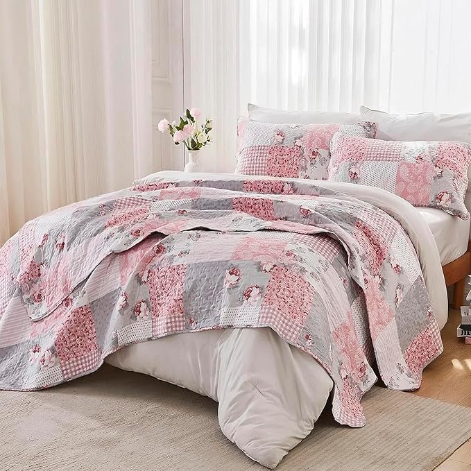 Full Queen Size Quilt Set Pink Floral Plaid Patchwork Rversible Quilted Bedspread Coverlet Set 3-Piece Grey Grid Flowers Lightweight Comforter Bedding Set Bed Sheet Cover Blanket with 2 Pillow Shams | Pink Grey Quilt Set, Queen Size Quilt Set, Queen Be...