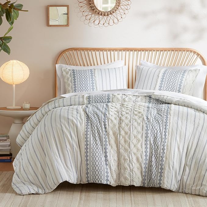 Ink+Ivy Comforter for Queen Size Bed, Chenille Tufted, Breathable Cotton Comforter Set Queen, All Season Modern Boho Comforter with Farmhouse Bedding Flare, 2 Matching Shams, Queen White/Navy 3 Piece