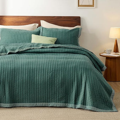 Bedsure Dark Green Quilts Queen Size - Queen Quilt Bedding Set Bedspread Coverlet, Lightweight Corduroy Pattern Bedspread, 3-Piece Set with 90"x96" Coverlet & 2 Pillow Shams, All-Season Soft