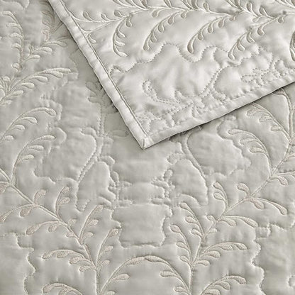 Martha Stewart - Queen Size Quilt Set, Soft & Smooth Sateen Bedding with a Light and Breathable Feel, 3 Piece Bed Set with Matching Pillowcases (Fern Embroidery Grey)