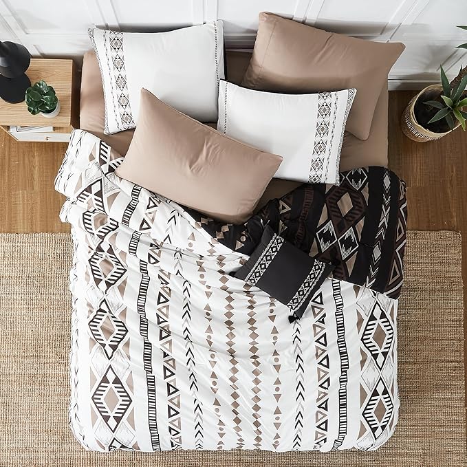 Geniospin Cal King Size Comforter Set- 7 Pieces Boho Bed in a Bag, Western Bedding Set for All Seasons, Reversible Aztec Bedding, Lightweight Comforter Bed Set with Sheets, Pillowcases & Shams