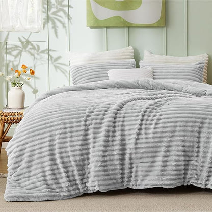 Bedsure King Comforter - GentleSoft™ 3 Pieces Double-Side Fleece Fluffy Light Grey Comforter Set, Cozy Striped Room Decor Aesthetic, Luxury King Size Bedding with 2 Pillowcases, 104x90 Inches