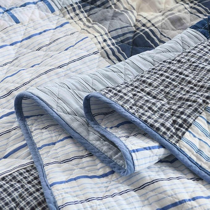 DURLENGEN Blue & Grey Patchwork 100% Cotton Queen Quilt 3Pcs,Patchwork Blue & Grey Pattern on White,Luxury Lightweight Coverlet Sets for All Season(Queen 90x96,Blue & Grey Patchwork)