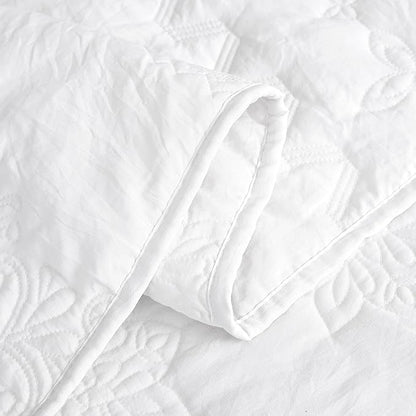 B2EVER Boho White Quilt Twin Size Bedding Sets with Pillow Sham, Bohemian Lightweight Soft Bedspread Coverlet, Farmhouse Floral Vintage Thin Comforter Bed Cover for All Season, 2 Pieces, 68x90 inches