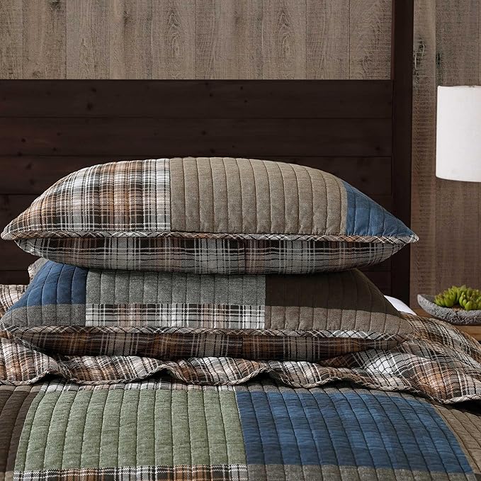 Eddie Bauer - Full/Queen Quilt Set, Premium Cotton Reversible Bedding with Matching Shams, Patchwork Luxurious Bedding Set (Classic Patchwork Green, Full/Queen)