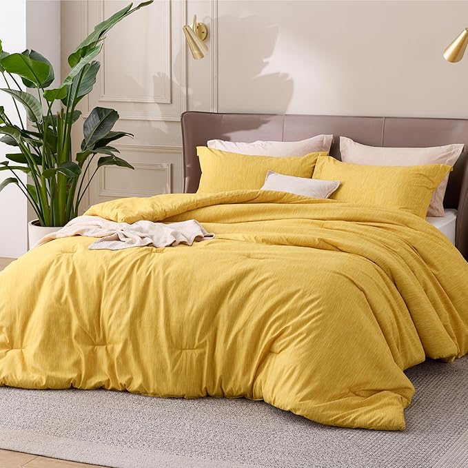 Bedsure Queen Comforter Set - Dark Red Comforter Queen Size, Soft Bedding for All Seasons, Cationic Dyed Bedding Set, 3 Pieces, 1 Comforter (90"x90") and 2 Pillow Shams (20"x26"+2")