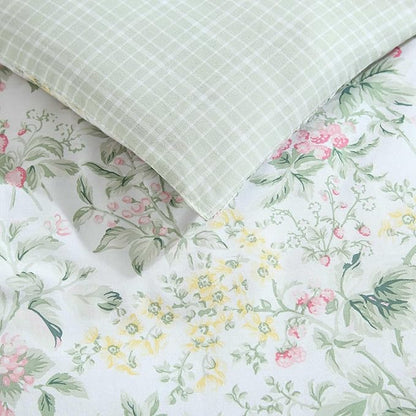 Laura Ashley - Full/Queen Comforter Set, Super Soft Cotton Bedding with Matching Sham, Botanical Design, Vintage Bed Essentials (Bramble Floral Pink, Full/Queen)
