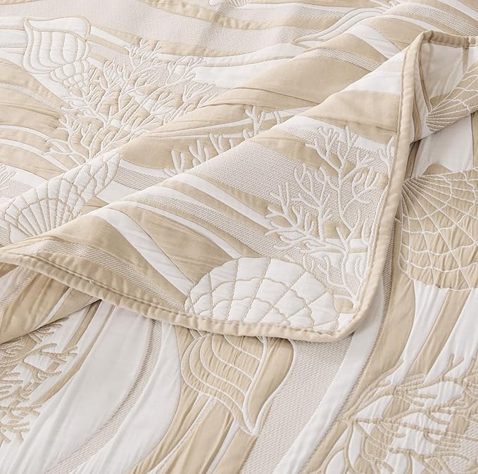 Greenland Home Coastal Paradise Reversible Matelassé Coverlet Set, 2-Piece Twin/XL, Dover Natural