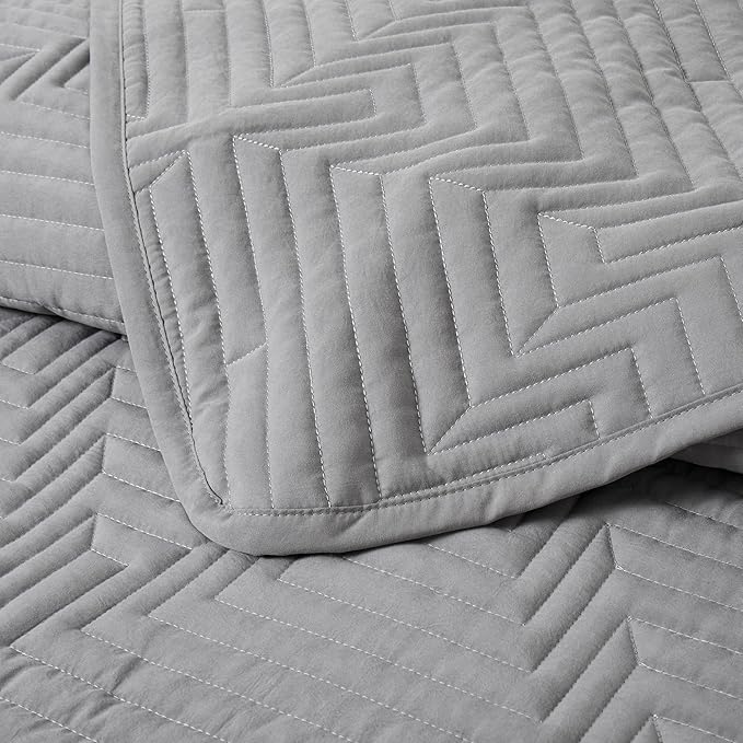 Oli Anderson King Quilt Set, Grey Lightweight Soft Bedspread Coverlet, Basket Weave Pattern Bedding, 3PCS Modern Geometric Stitching Textured Comforter Sets (1 Quilt and 2 Pillow Shams)