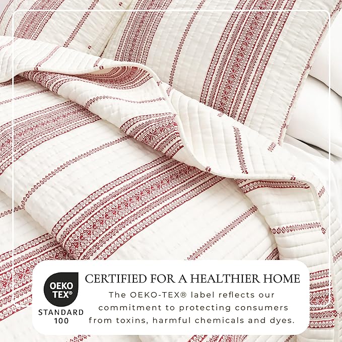 Great Bay Home Striped Quilt Set - 3-Piece Full/Queen Size Farmhouse Bedding Set - Lightweight, All-Season, Reversible Bedspread (Red)