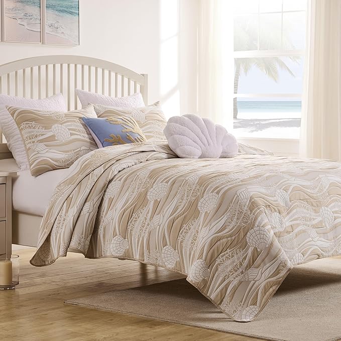 Greenland Home Coastal Paradise Reversible Matelassé Coverlet Set, 3-Piece Full/Queen, Dover Natural