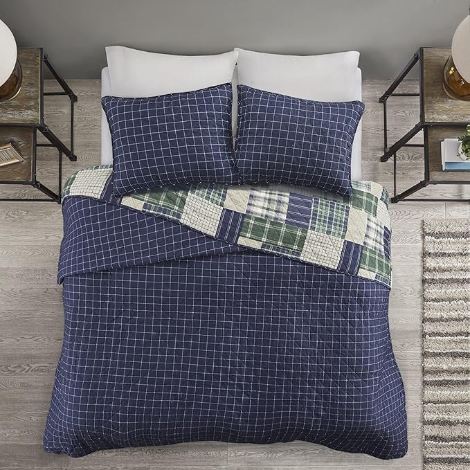 Madison Park Reversible Quilt Cabin Lifestyle Plaid Design - All Season, Breathable Coverlet Bedspread Bedding Set, Matching Shams, King/Cal King(104"x94"), Green/Navy 3 Piece