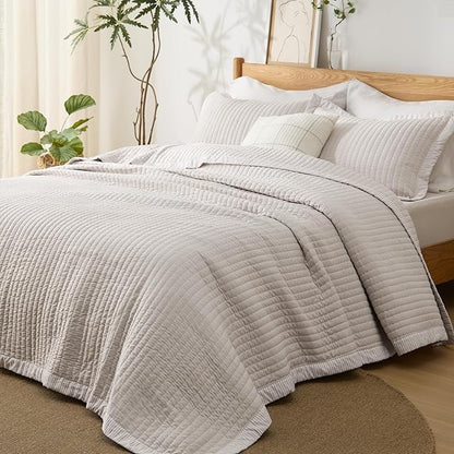 Bedsure Quilts King Size - King Quilt Bedding Set Bedspread Coverlet Comforter, Lightweight Corduroy Pattern Bedspread, 3-Piece Set with 106"x96" Coverlet & 2 Pillow Shams, All-Season Soft Microfiber