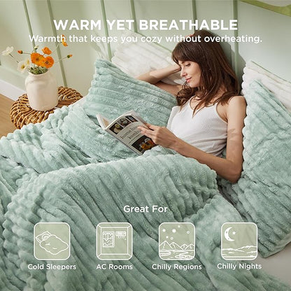 Bedsure King Comforter - GentleSoft™ 3 Pieces Double-Side Fleece Fluffy Sage Green Comforter Set, Cozy Striped Room Decor Aesthetic, Luxury King Size Bedding with 2 Pillowcases, 104x90 Inches