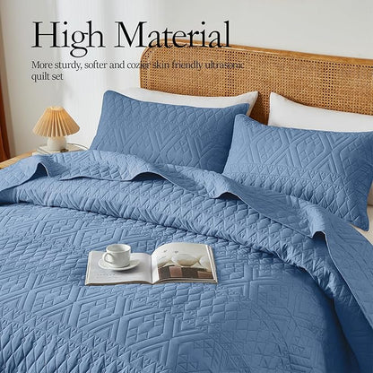 Akkialla King/Cal King Quilt Set, Boho Style in a Solid Color, Bluish Grey Lightweight Microfiber Bedspread, Soft and Breathable Coverlet for All Seasons, 3-Piece Bedding Set (1 Quilt, 2 Pillow Shams)