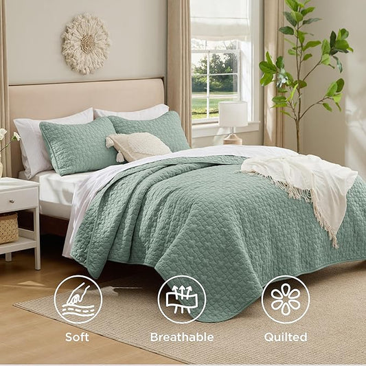 Bedsure Quilts Queen Size - Lightweight Bedspreads Queen Size with Lucky Star Quilting, Soft Quilt Bedding Set, Sage Green Comforter Set Coverlet for All Seasons with 2 Pillow Shams (90" x 96") | Skin-Friendly Soft, All-Season Comfort, Breathable, Ligh...