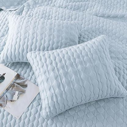WDCOZY Light Blue Oversized California Cal King Size Quilt Bedding Set with 2 Pillow Shams, Lightweight Soft Bedspread Coverlet Bed Cover for All Season, 3 Pieces, 118x106 inches