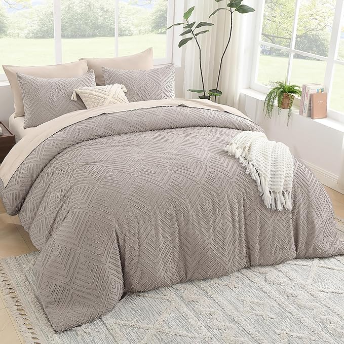 Litanika Queen Comforter Set Rose Grey, 3 Pieces Cream Tufted Boho Farmhouse Bedding Comforter Sets, Lightweight Fluffy Comforter Bed Set for All Season (90x90In Comforter and 2 Pillowcases)
