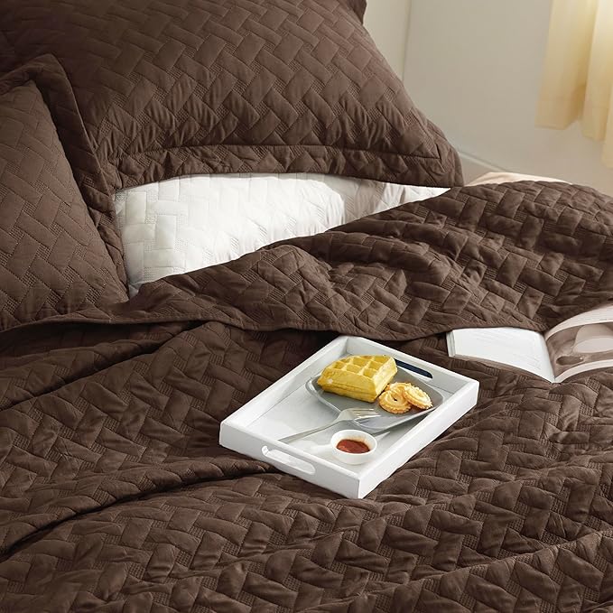 Bedsure Quilts King Size - Lightweight Bedspreads King Size with Basket Weave Pattern, Soft Quilt Bedding Set, Brown Comforter Set Coverlet for All Seasons with 2 Pillow Shams (106" x 96") | Skin-Friendly Soft, All-Season Comfort, Breathable, Lightweig...