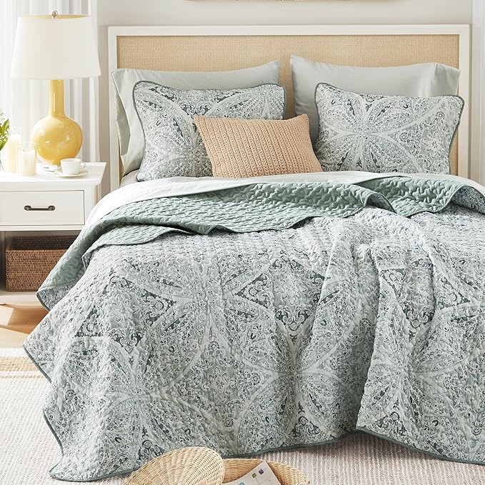Comfort Spaces Boho Quilt Set Queen Reversible Vermicelli Quilting Queen Size Bed, All Season, Lightweight, Coverlet Winter Layer Bedding, Shams, Gloria, Full/Queen Green 3 Piece