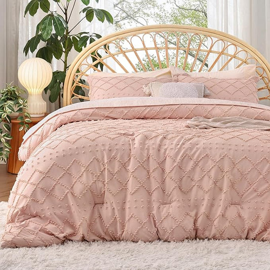 Bedsure Oversized Queen Comforter Set - Coral Pink Comforter, Boho Tufted Shabby Chic Bedding for Kids, 3 Pieces Vintage Farmhouse Bed Set for All Seasons, Fluffy Soft Bedding with 2 Pillow Shams