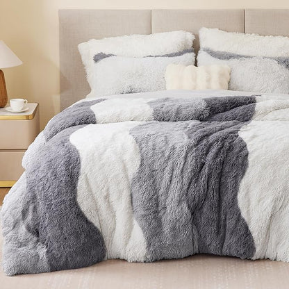 Intelligent Design Shaggy Faux Fur Comforter Set, Cozy & Soft Long Fur with Ombre Color Waves Pattern, Modern All Season Down Alternative Bed Set with Matching Sham, Cassie Full/Queen Grey 3 Piece