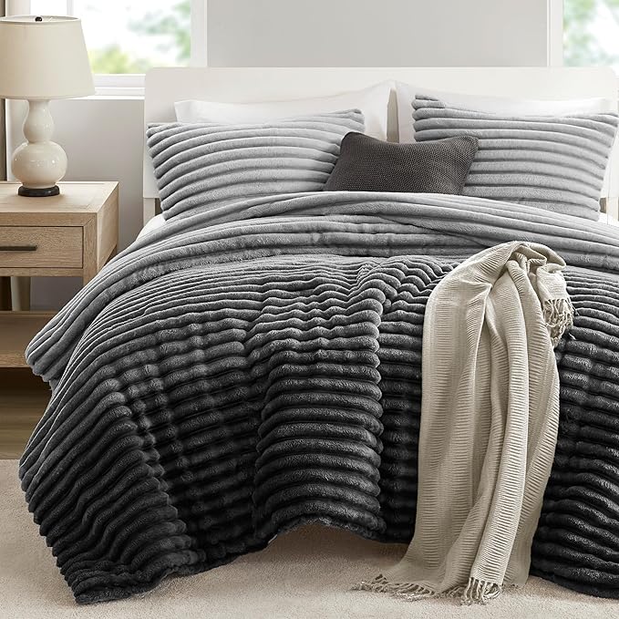 Intelligent Design Twin Comforter Set, Plush Bedding, Microfiber Reverse, 2 Piece, Lightweight, Super Soft Ribbed Velvet Comforter 1 Sham, All Season Fluffy Bed Set, Avril, Twin/Twin XL Grey Ombre