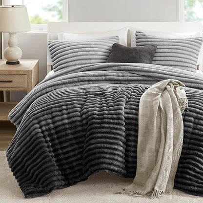 Intelligent Design Queen Comforter Set, Plush Bedding, Microfiber Reverse, 3 Piece, Lightweight, Super Soft Ribbed Velvet Comforter 2 Shams, All Season Fluffy Bed Set, Avril, Full/Queen Grey Ombre