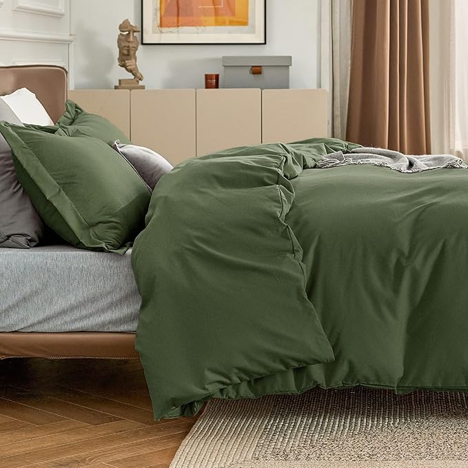 Bedsure Duvet Cover Full Size - Soft Double Brushed Bedding Set for Kids & Adults, Zipper Closure, 3 Pieces, Includes 1 Duvet Cover (80"x90") & 2 Pillow Shams, NO Comforter, Olive Green