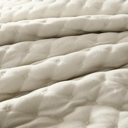 WDCOZY Beige California Oversized Cal King Size Quilt Bedding Sets with 2 Pillow Shams, Neutral Lightweight Soft Bedspread Coverlet Bed Cover for All Season, 3 Pieces, 116x106 inches