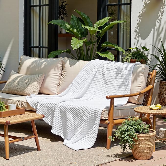 Bedsure Cooling Cotton Waffle Twin XL Blanket - Lightweight Breathable Blanket of Rayon Derived from Bamboo for Hot Sleepers, Luxury Throws for Bed, Couch and Sofa, White, 66x90 Inches