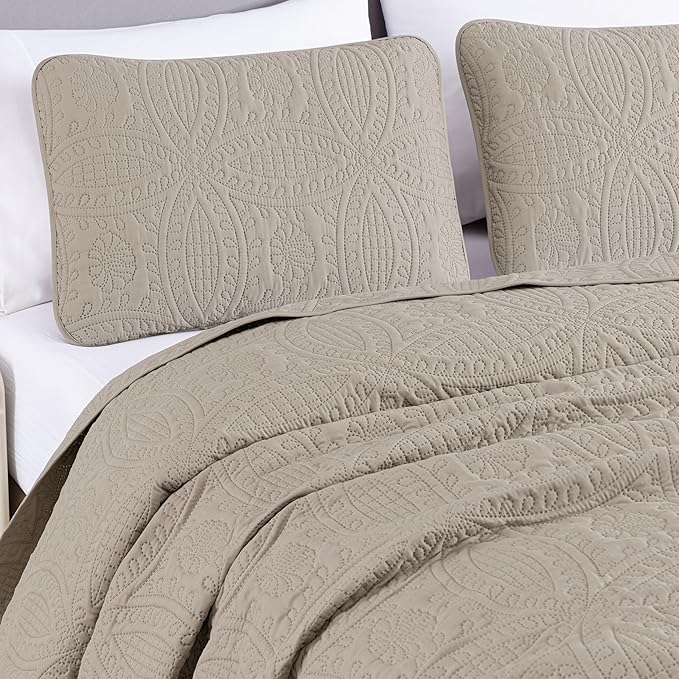 Chezmoi Collection Austin 3-piece Oversized Bedspread Coverlet Set (Queen, Khaki) | Oversized, Lightweight, Fade Resistant