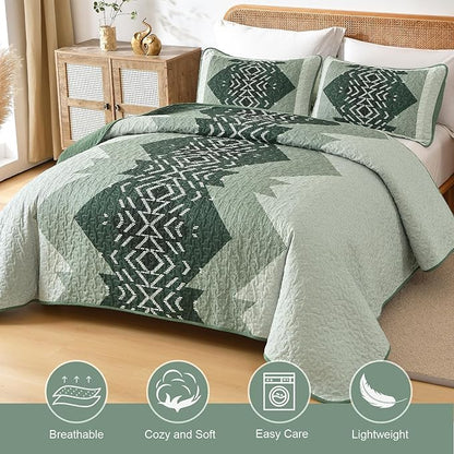 Dintszyayue Green Boho Quilt Set King Size,3 Piece Aztec Texture Bedspread Coverlet Set Soft Lightweight Bedding Set Geometric Bohemian Bedspread with 2 Pillowcases(Green,90"x103")