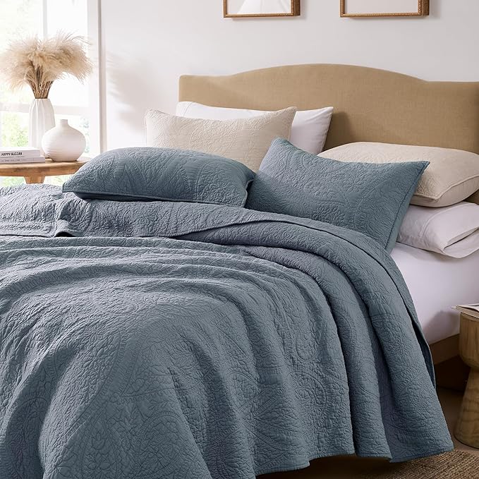 palassio Blue Paisley 100% Cotton Quilt California Cal King Size Bedding Sets with 2 Pillow Shams, Oversized Boho Floral Farmhouse Vintage Soft Bedspread Shabby Chic Coverlet for All Season, 3 Pieces
