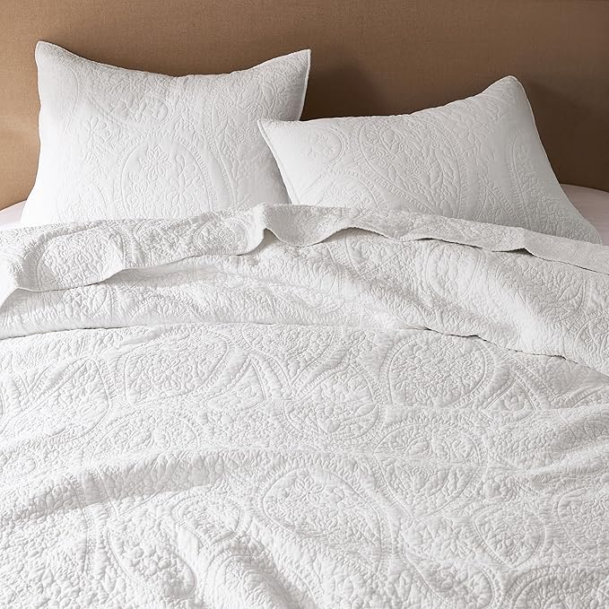 PALASSIO White Paisley 100% Cotton Quilt California Cal King Size Bedding Sets with 2 Pillow Shams, Oversized Boho Floral Farmhouse Vintage Soft Bedspread Shabby Chic Coverlet for All Season, 3 Pieces