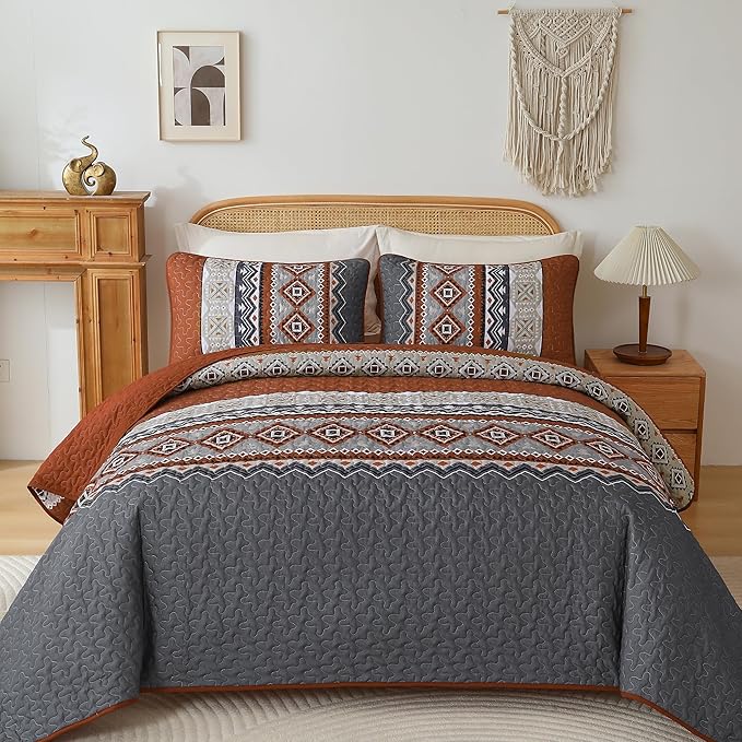 WONGS BEDDING 3 Pieces Quilt Set King Size, Burnt Orange Quilt Bedspread Lightweight Bohemian Coverlet Set with 2 Pillowcase, Soft Geometry Printed Bedding Set King for All Season 104"×90"