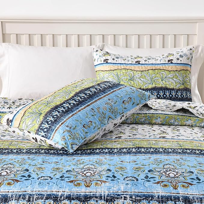 Boho Style King Quilt Set Green Bohemian Floral Strip Quilt Beddding Set, Soft and Lightweight Bedspread for All Season, Oversize King Bed Coverlet with 2 Matching Pillow Shams (3 Pieces)