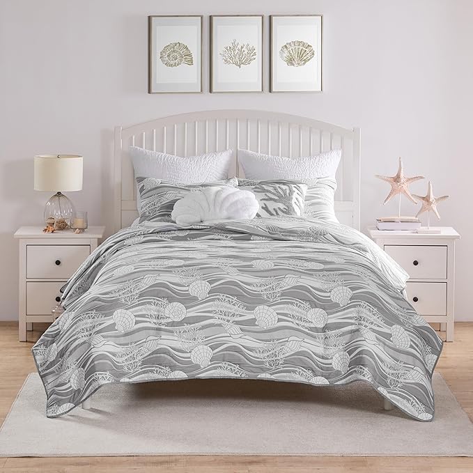 Greenland Home Coastal Paradise Reversible Matelassé Coverlet Set, 2-Piece Twin/XL, Dover Harbor Gray