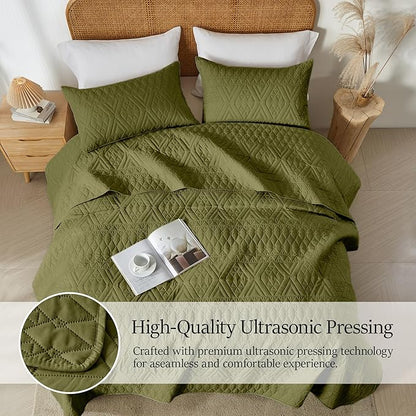 akkialla King/Cal King Size Quilt Bedding Set,Olive Green Lightweight Microfiber Soft Bedspread,Modern Style Geometric Pattern Coverlet Set for All Seasons,3 Piece(1 Quilt,2 Pillow Shams)
